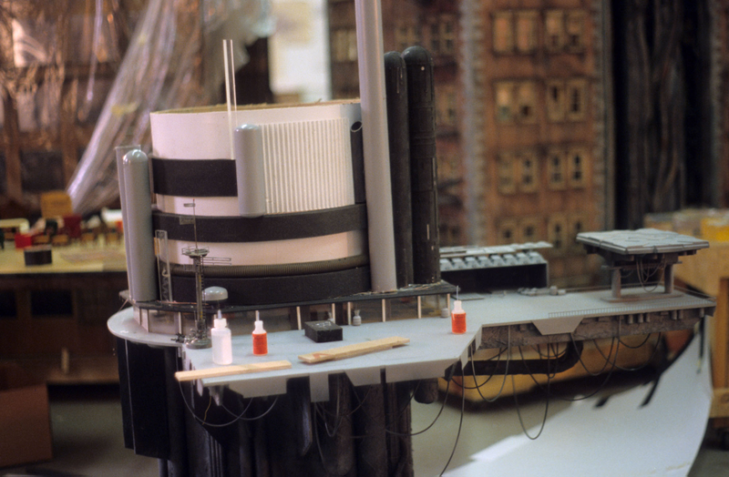 Illustration for article titled 142 Behind-The-Scenes Photos Reveal Blade Runner's Miniature WorldÂ